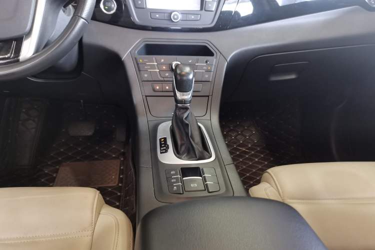 Used MG GS 2015 2.0TGI TST Luxury Edition Gear Lever