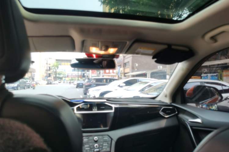 Used MG GS 2015 1.5TGI TST Luxury Edition Headliner
