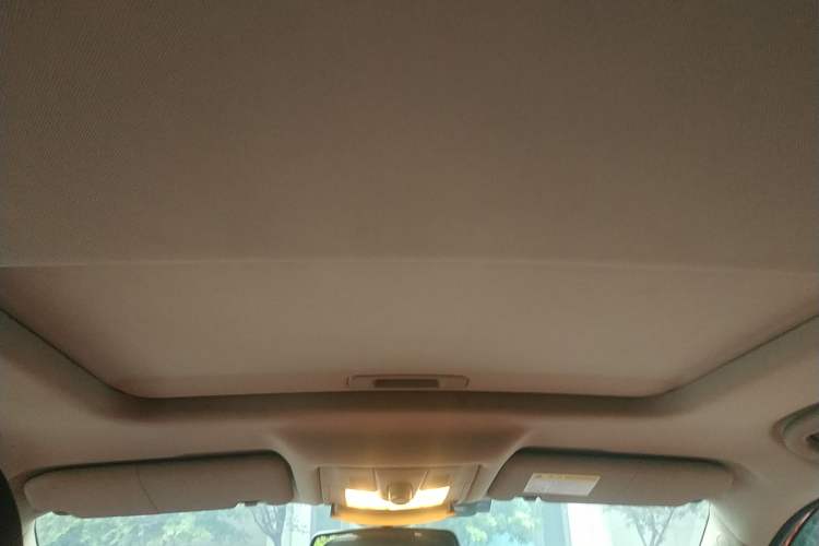 Used MG GS 2015 2.0TGI TST Four-Wheel Drive Flagship Edition Headliner