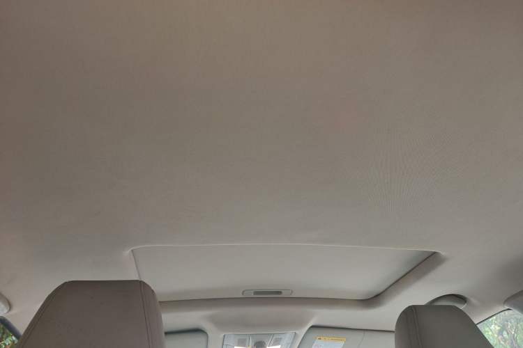 Used MG GS 2015 2.0TGI TST Luxury Edition Headliner