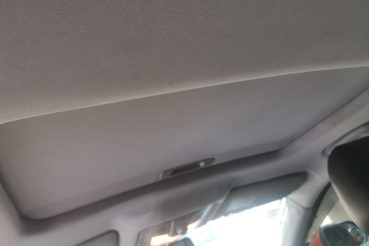 Used MG GS 2015 2.0TGI TST Luxury Edition Headliner