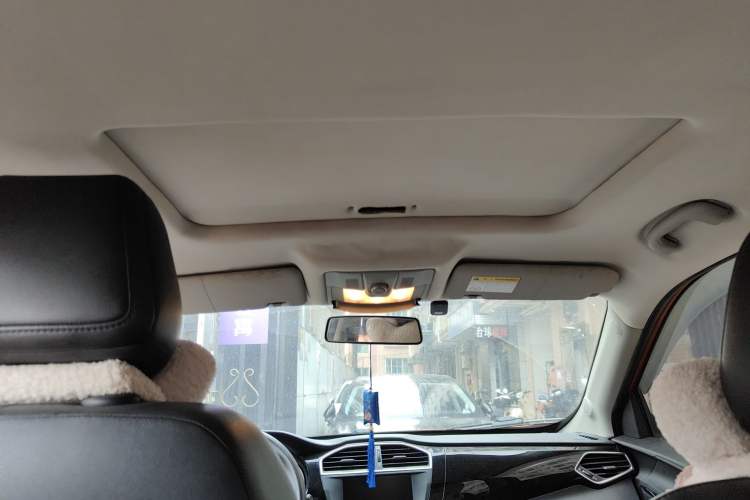 Used MG GS 2015 1.5TGI TST Luxury Edition Headliner
