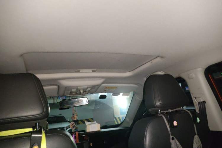 Used MG GS 2015 2.0TGI TST Luxury Edition Headliner