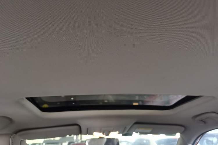 Used MG GS 2015 2.0TGI TST Luxury Edition Headliner