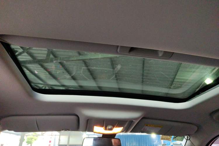 Used MG GS 2015 1.5TGI TST Luxury Edition Headliner