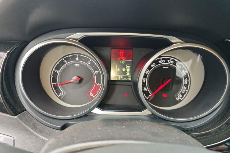 Used MG GS 2015 1.5TGI TST Luxury Edition Instrument Cluster