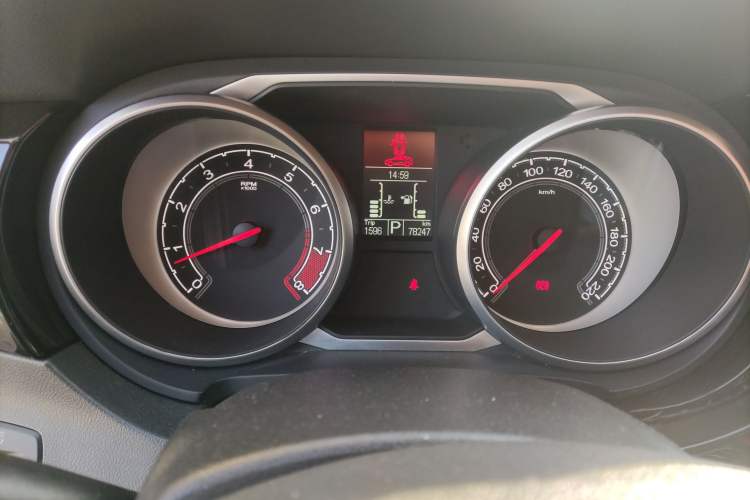 Used MG GS 2015 2.0TGI TST Four-Wheel Drive Flagship Edition Instrument Cluster