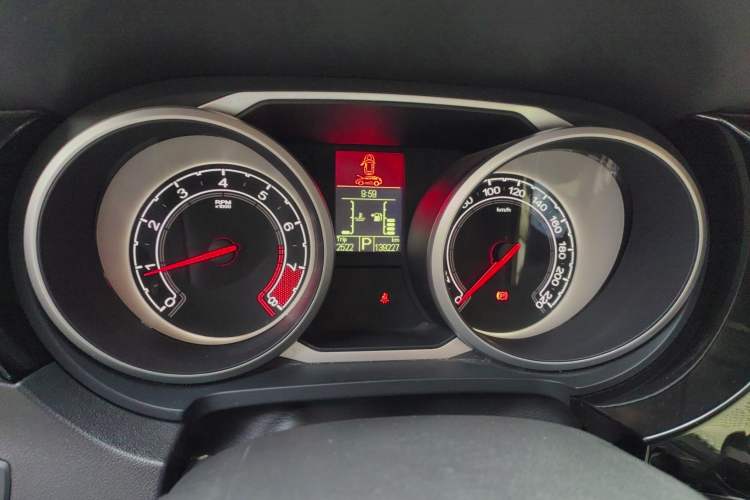 Used MG GS 2015 1.5TGI TST Luxury Edition Instrument Cluster