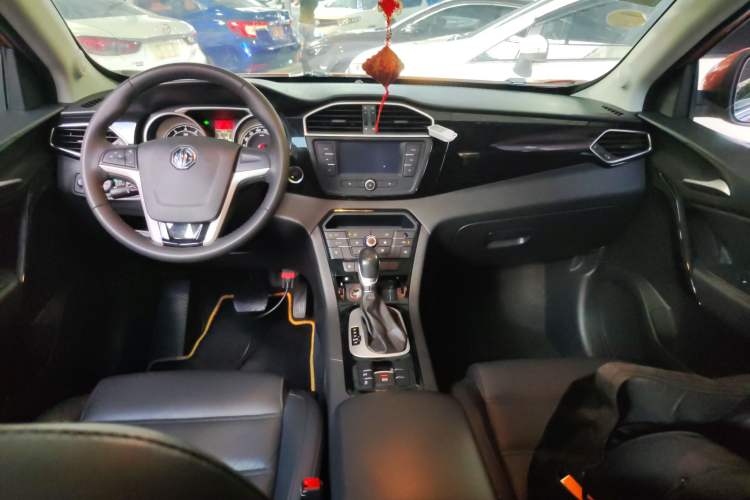 Used MG GS 2015 1.5TGI TST Luxury Edition Interior 2