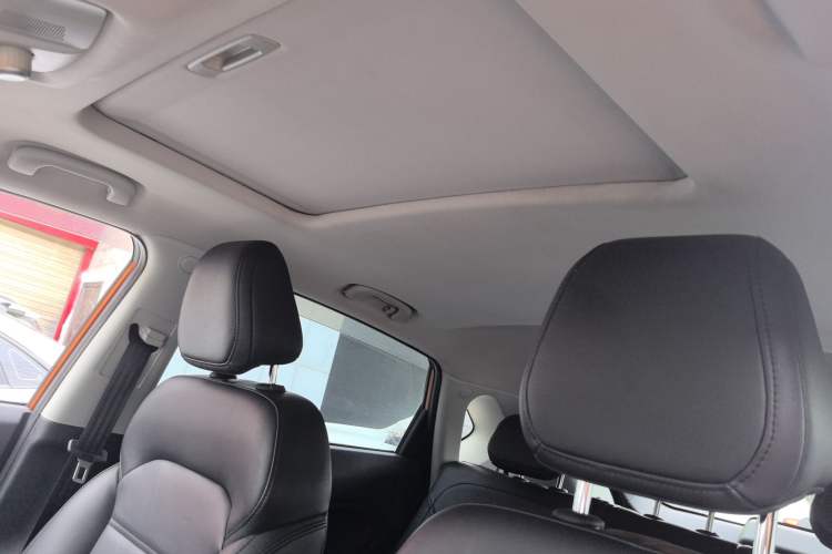 Used MG GS 2015 1.5TGI TST Luxury Edition Interior 5