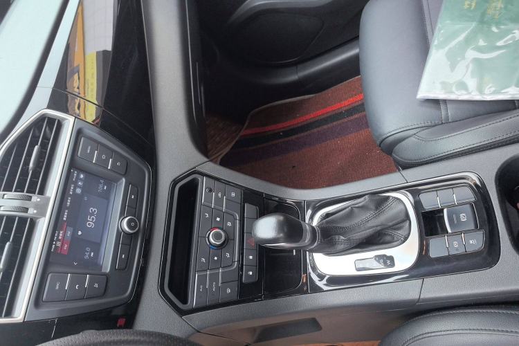 Used MG GS 2015 1.5TGI TST Luxury Edition Interior 7