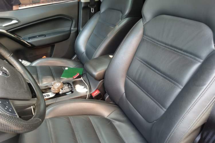 Used MG GS 2015 1.5TGI TST Luxury Edition Left Front Seat