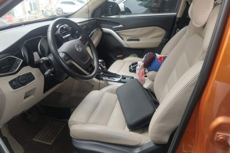 Used MG GS 2015 1.5TGI TST Luxury Edition Left Front Seat