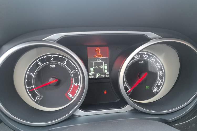 Used MG GS 2015 1.5TGI TST Luxury Edition Odometer Close Up