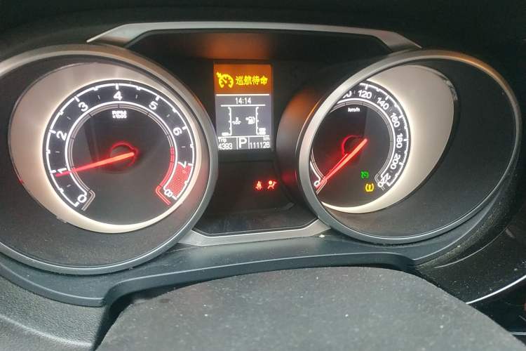 Used MG GS 2015 2.0TGI TST Four-Wheel Drive Flagship Edition Odometer Close Up