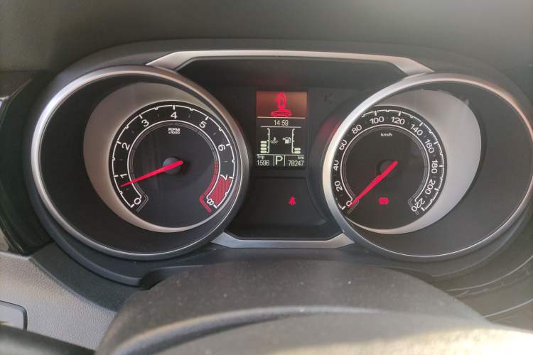 Used MG GS 2015 2.0TGI TST Four-Wheel Drive Flagship Edition Odometer Close Up