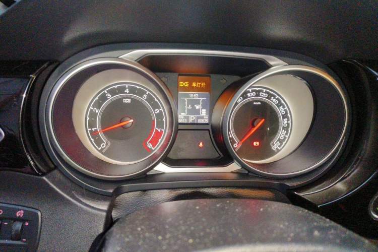 Used MG GS 2015 2.0TGI TST Luxury Edition Odometer Close Up