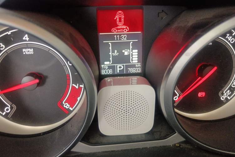 Used MG GS 2015 1.5TGI TST Luxury Edition Odometer Close Up