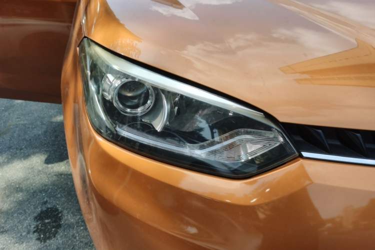 Used MG GS 2015 1.5TGI TST Luxury Edition Right Front Headlight