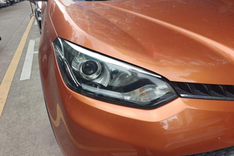 Used MG GS 2015 2.0TGI TST Luxury Edition Right Front Headlight