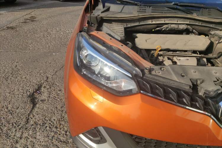 Used MG GS 2015 2.0TGI TST Four-Wheel Drive Flagship Edition Right Front Headlight