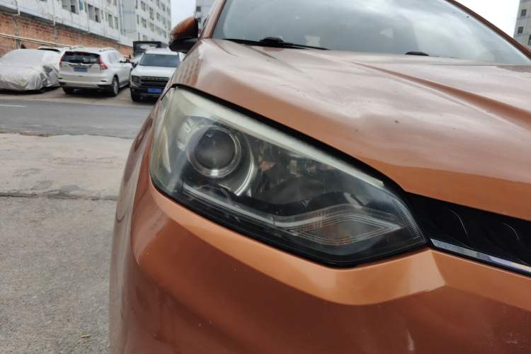 Used MG GS 2015 1.5TGI TST Luxury Edition Right Front Headlight