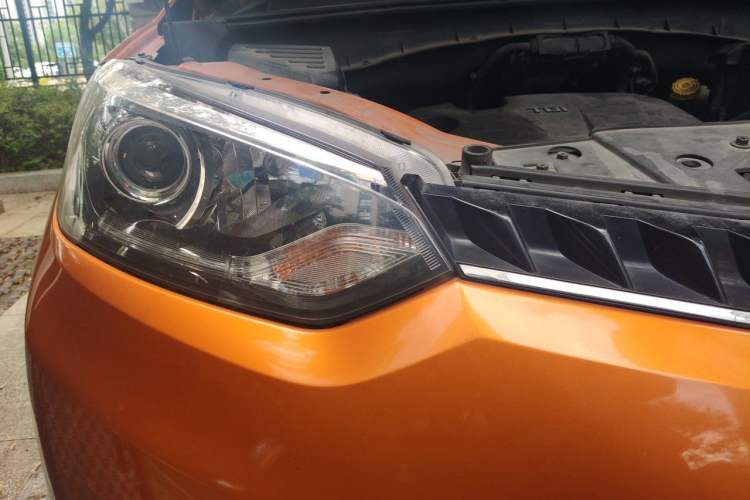 Used MG GS 2015 1.5TGI TST Luxury Edition Right Front Headlight