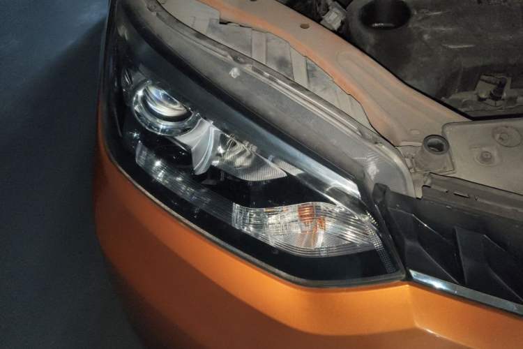 Used MG GS 2015 1.5TGI TST Luxury Edition Right Front Headlight