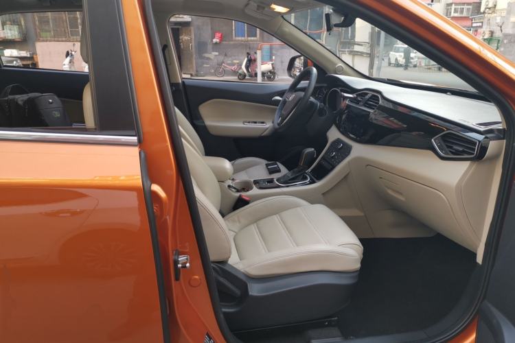 Used MG GS 2015 1.5TGI TST Luxury Edition Right Front Seat