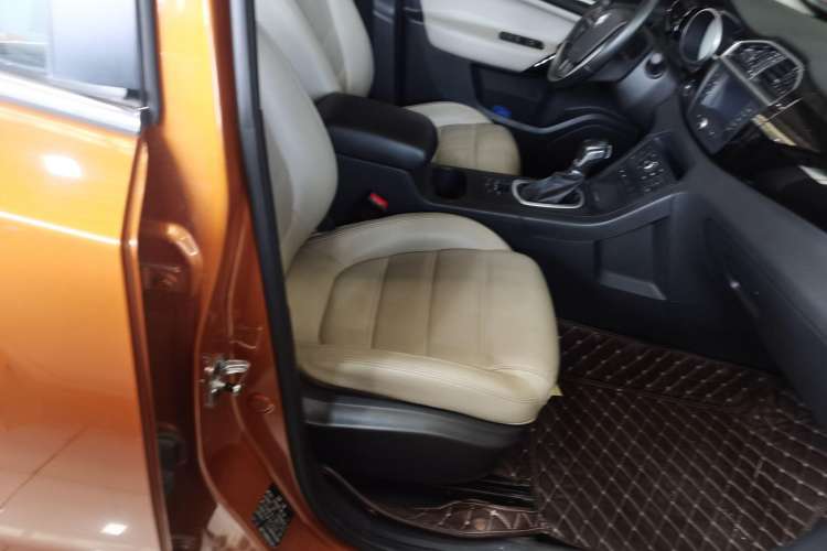 Used MG GS 2015 2.0TGI TST Luxury Edition Right Front Seat