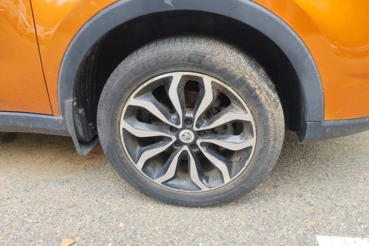 Used MG GS 2015 1.5TGI TST Luxury Edition Right Front Wheel Hub