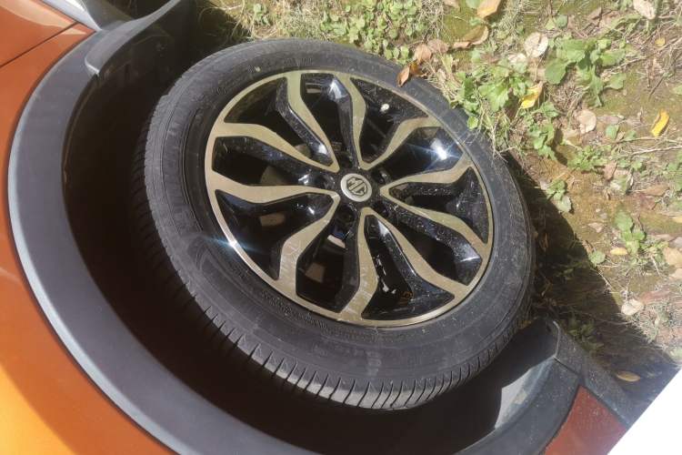 Used MG GS 2015 2.0TGI TST Luxury Edition Right Front Wheel Hub