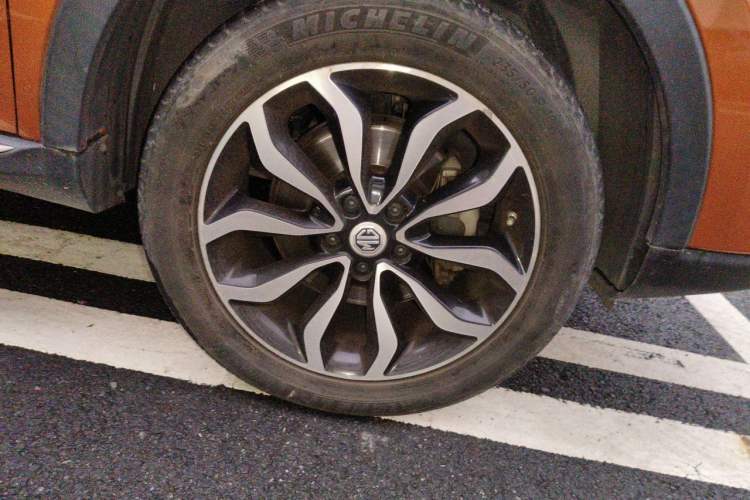 Used MG GS 2015 2.0TGI TST Luxury Edition Right Front Wheel Hub