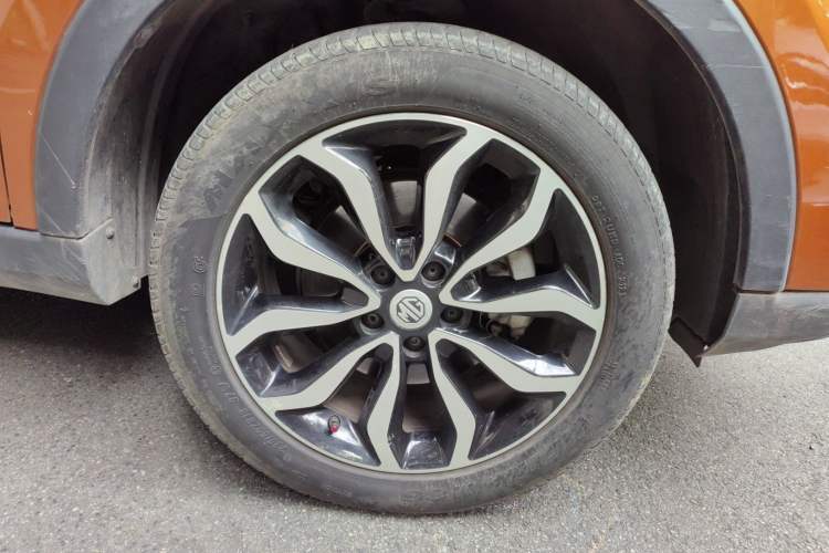 Used MG GS 2015 1.5TGI TST Luxury Edition Right Front Wheel Hub