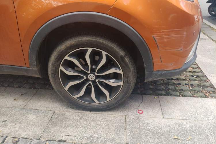 Used MG GS 2015 1.5TGI TST Luxury Edition Right Front Wheel Hub