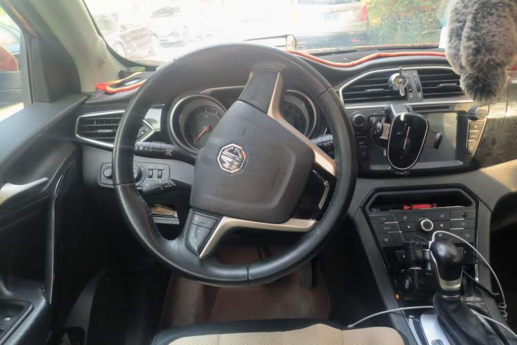 Used MG GS 2015 1.5TGI TST Luxury Edition Steering Wheel