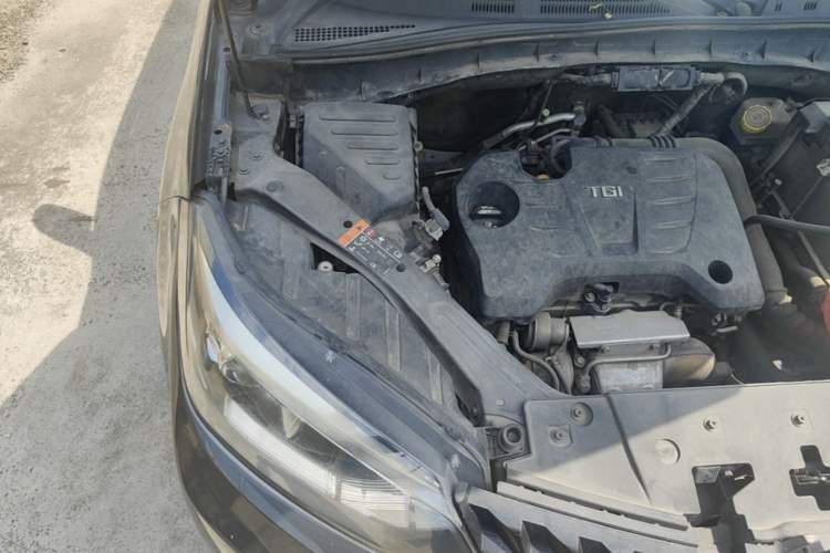 Used MG GS 2015 1.5TGI TST Elite Edition Engine Bay Right