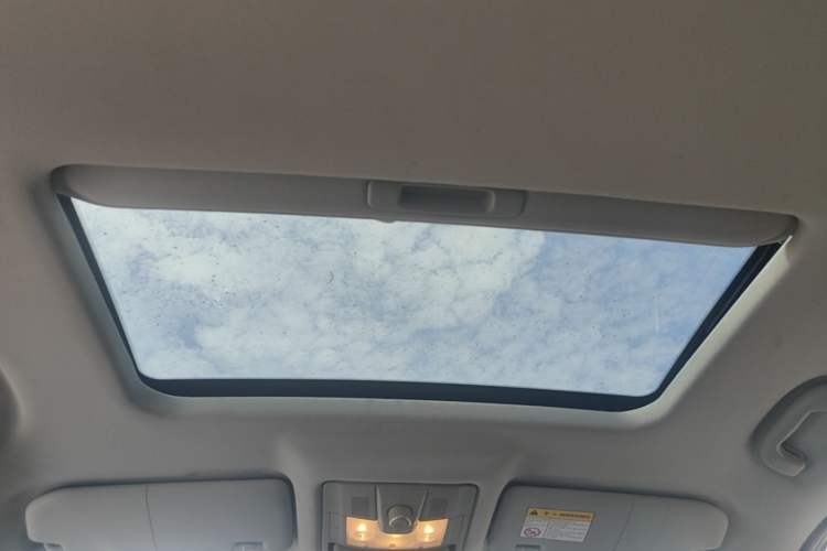 Used MG GS 2015 1.5TGI TST Elite Edition Headliner