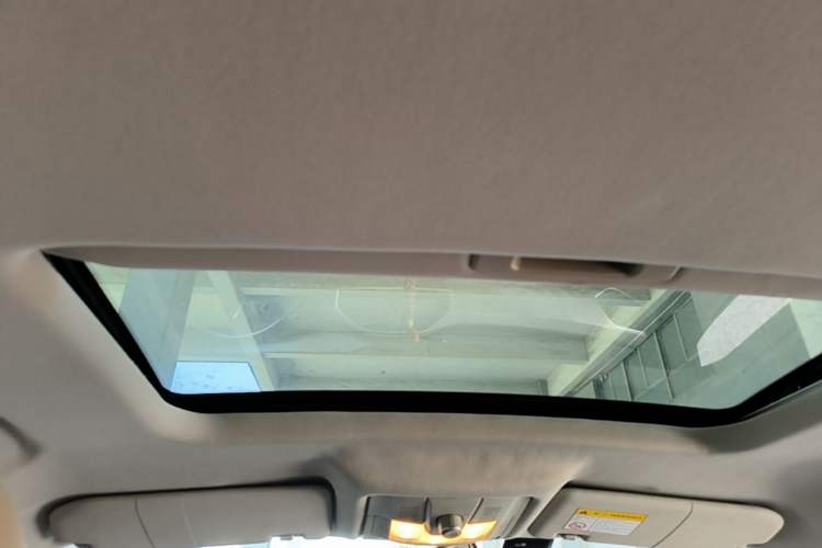Used MG GS 2015 1.5TGI TST Elite Edition Headliner