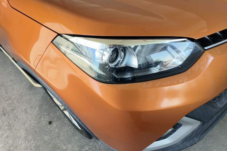 Used MG GS 2015 1.5TGI TST Elite Edition Right Front Headlight