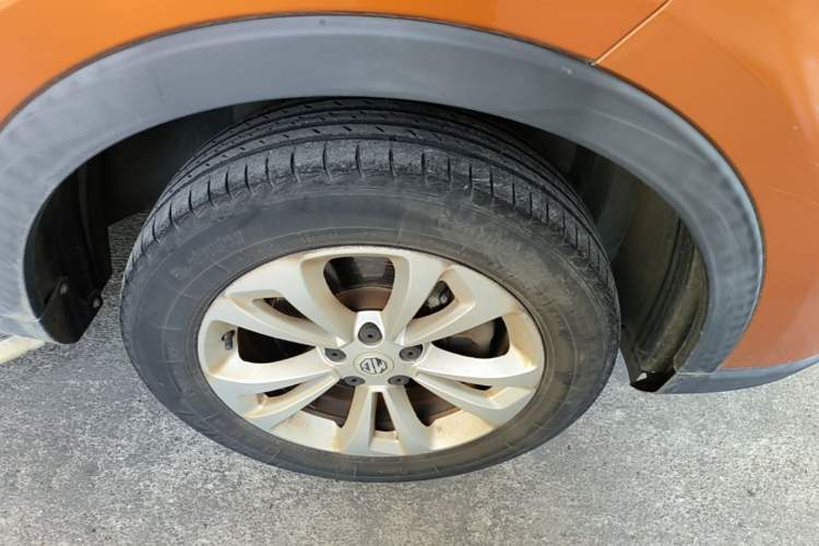 Used MG GS 2015 1.5TGI TST Elite Edition Right Front Wheel Hub