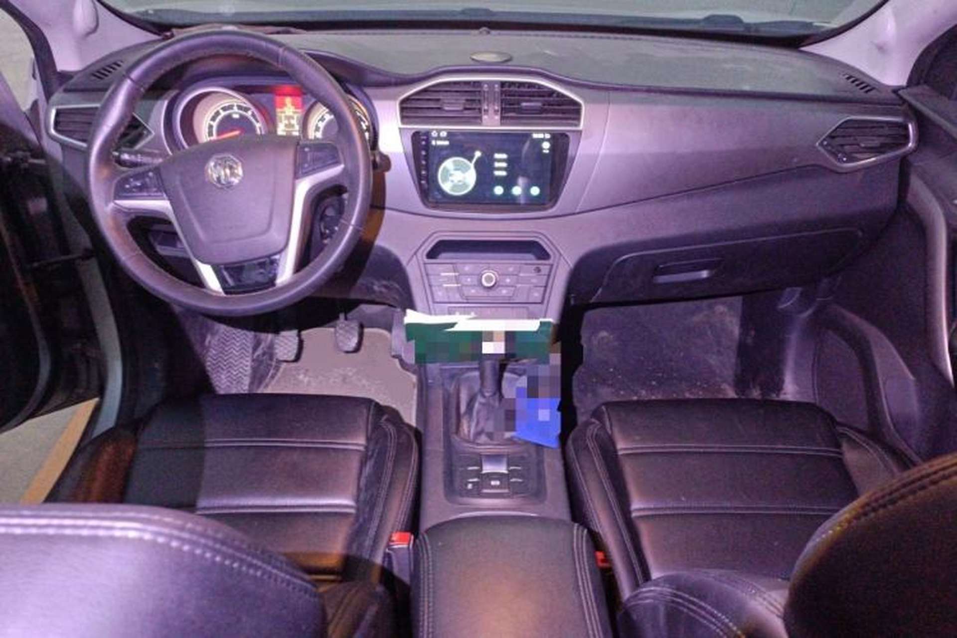 Used MG GS 2015 1.5TGI Manual Elite Edition Center Console