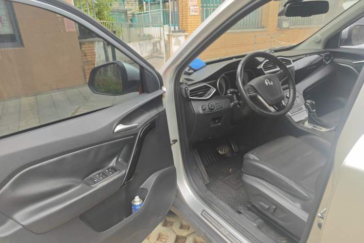 Used MG GS 2015 2.0TGI TST Four-Wheel Drive Flagship Edition Driver Seat