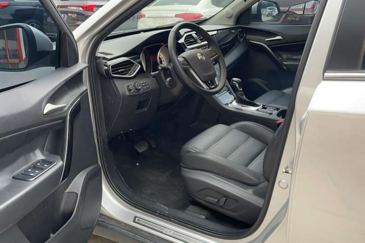 Used MG GS 2015 2.0TGI TST Luxury Edition Driver Seat