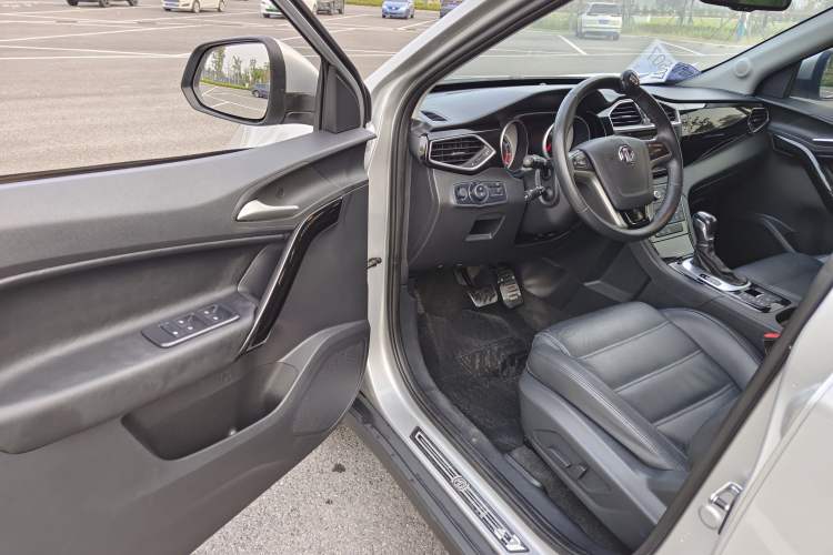 Used MG GS 2015 2.0TGI TST Four-Wheel Drive Flagship Edition Driver Seat