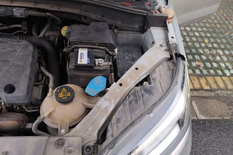Used MG GS 2015 1.5TGI TST Luxury Edition Engine Bay Left