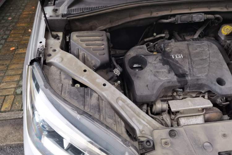 Used MG GS 2015 1.5TGI TST Luxury Edition Engine Bay Right