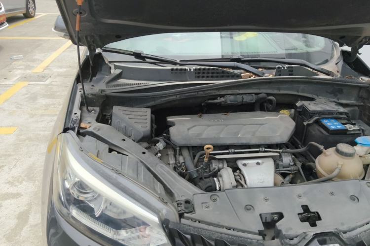 Used MG GS 2015 2.0TGI TST Four-Wheel Drive Flagship Edition Engine Bay Right