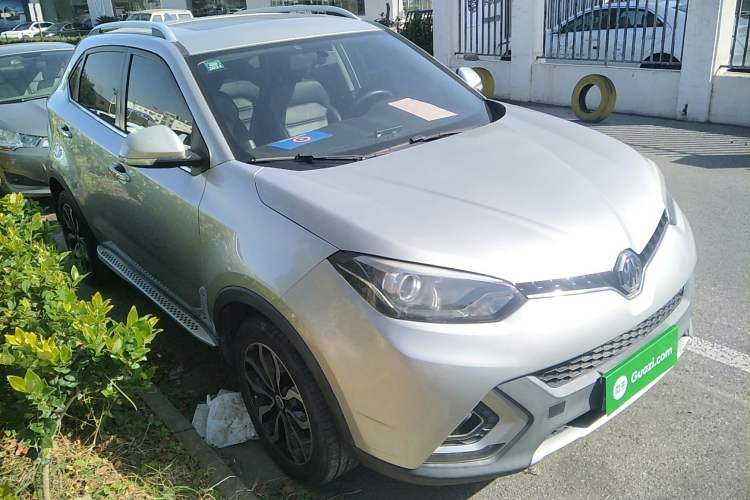 Used MG GS 2015 2.0TGI TST Luxury Edition Front Right 45 Deg