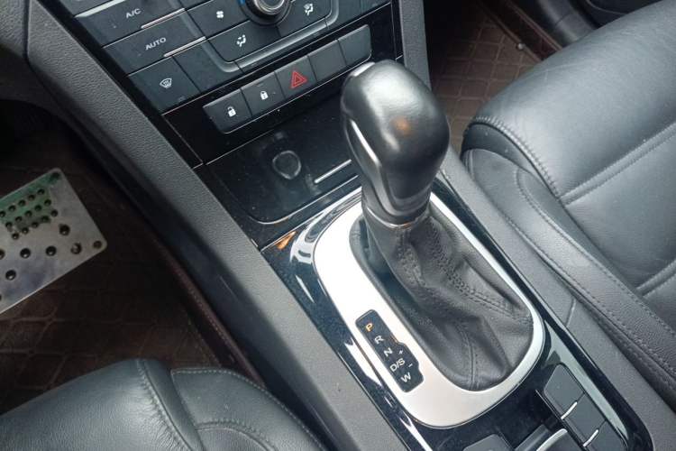 Used MG GS 2015 2.0TGI TST Luxury Edition Gear Lever